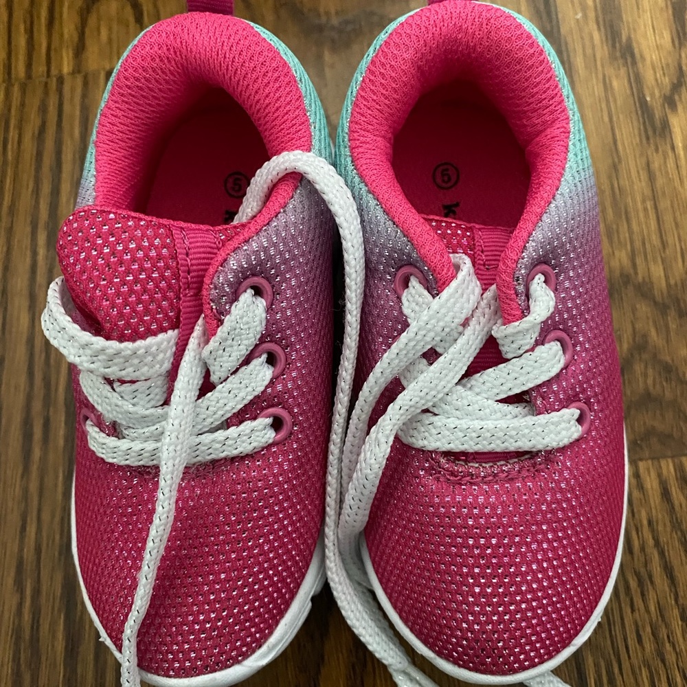 Brand new size 5 pink sparkly sneakers